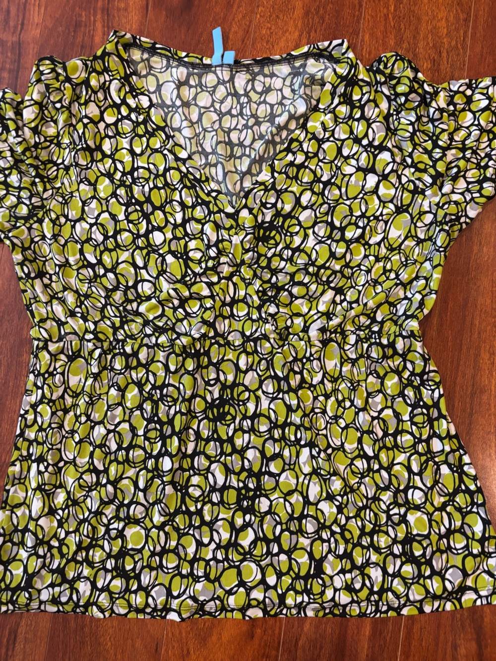 Womens Green Patterned V-Neck Top
